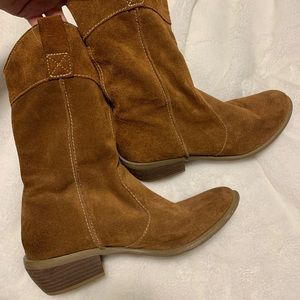 These boots are made for walkin’!